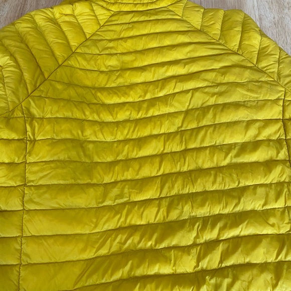 Vibrant Yellow Lightweight Puffer Jacket - Picture 7 of 8